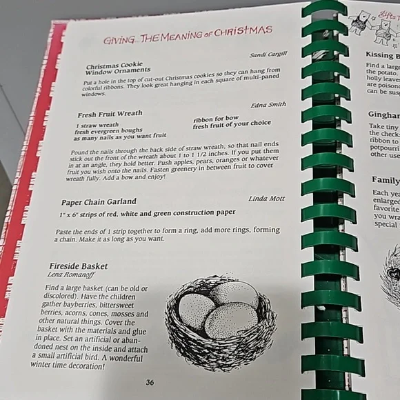 Old Fashioned Country Christmas Cook book - Picture 5 of 12